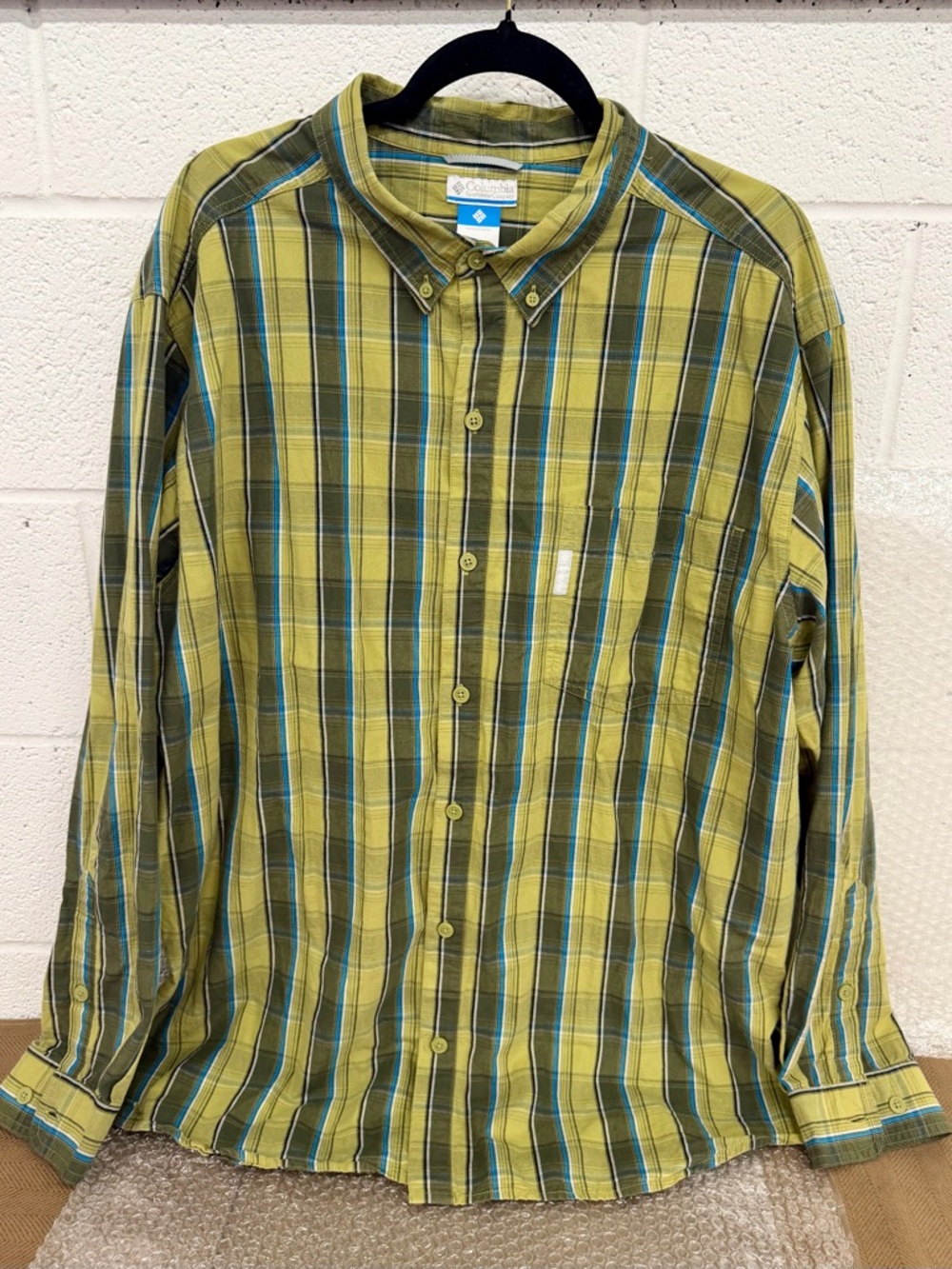 XXL Columbia Men's Olive Green Plaid Button-Down Shirt